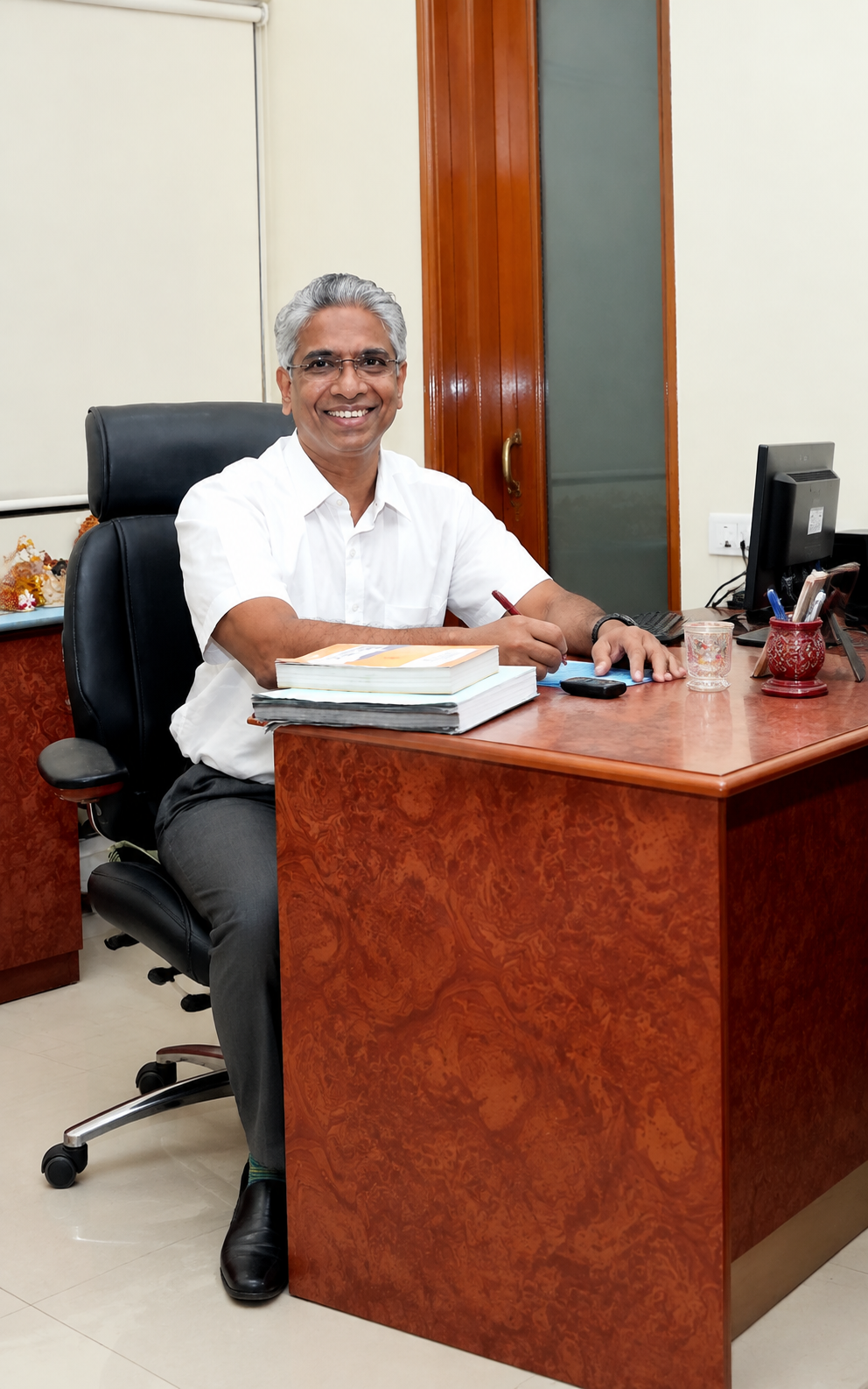 Dr. N.V. Arumugam - Expert in Dental, Oral and Maxillofacial Surgery